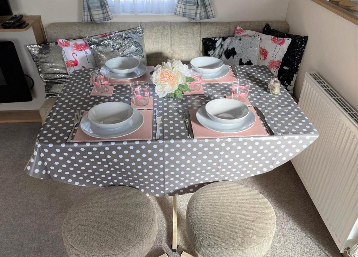 The Burrows Holiday Caravan, Seal Bay Selsey Exterior foto